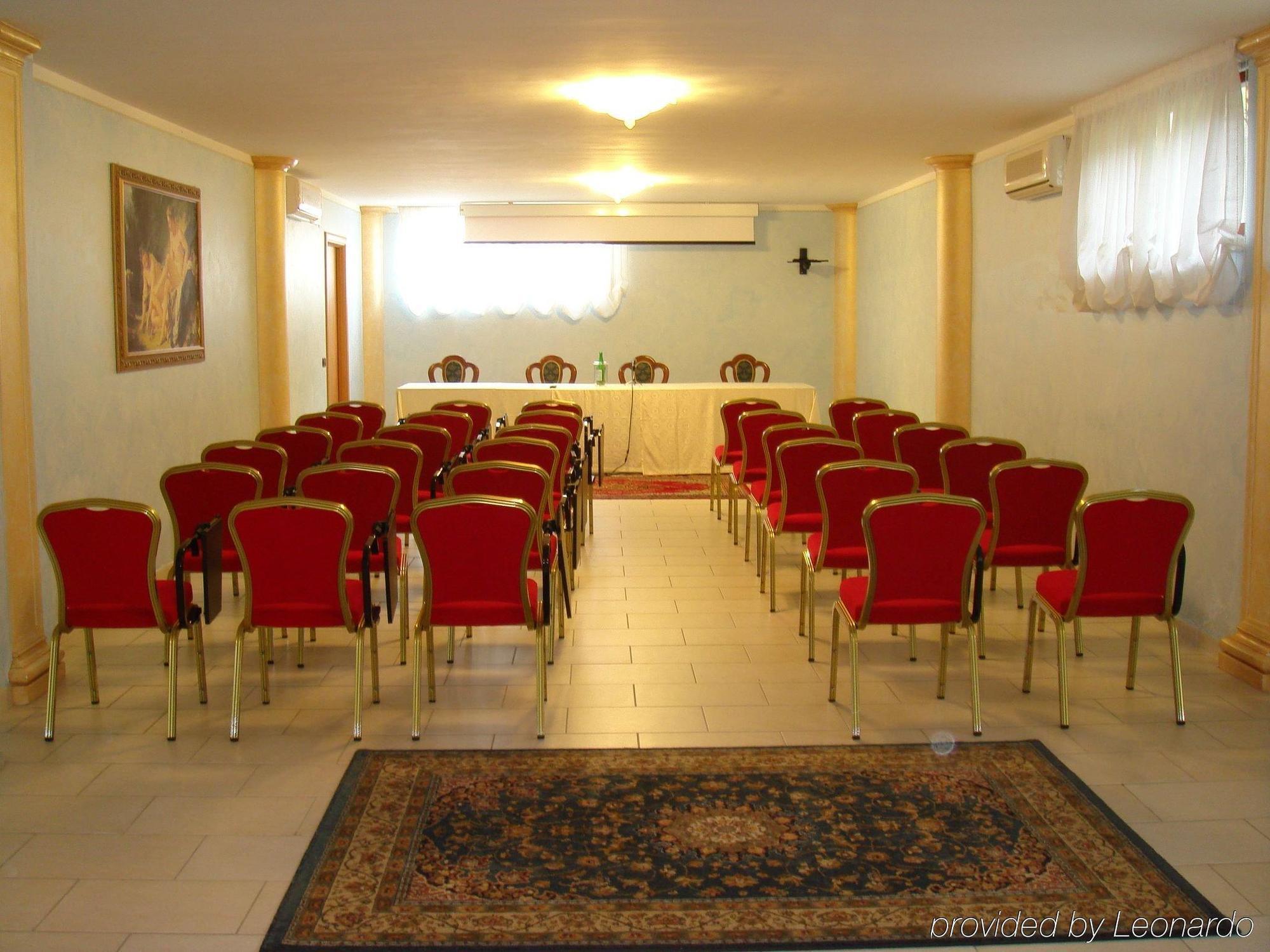 Hotel Parco Serrone Corato Facilidades foto