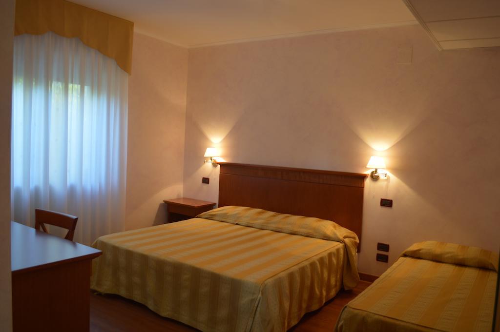 Hotel Parco Serrone Corato Exterior foto